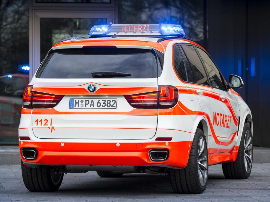  BMW X5 xDrive3.0d Notarzt 2014 года  (фото 6 из 7)